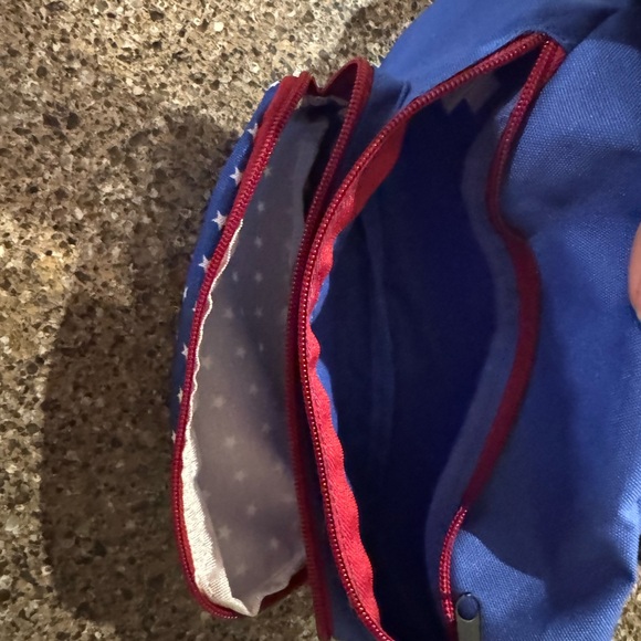 Heart-Shaped Red Sunglasses and 4th of July Fanny pack - Picture 4 of 6